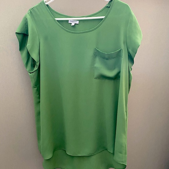 NWOT Light green short sleeve blouse - Picture 1 of 6